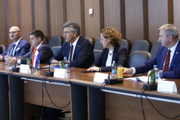 Premijer Plenković s članovima Zajedničkog kolegija oba doma PSBiH