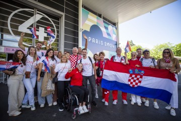 POI: Dvoboj polufinala za žene, pojedinačno u kategoriji WS3, Xue - Mužinić Vincetić