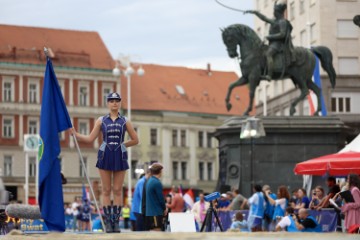 Zagreb City Challenge - skok u dalj na Trgu bana Jelačića