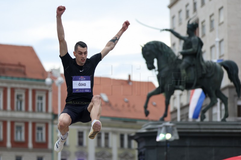 Zagreb City Challenge - skok u dalj na Trgu bana Jelačića