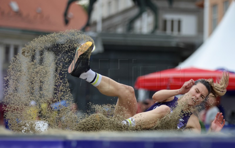 Zagreb City Challenge - skok u dalj na Trgu bana Jelačića