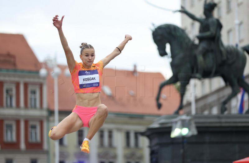 Zagreb City Challenge - skok u dalj na Trgu bana Jelačića