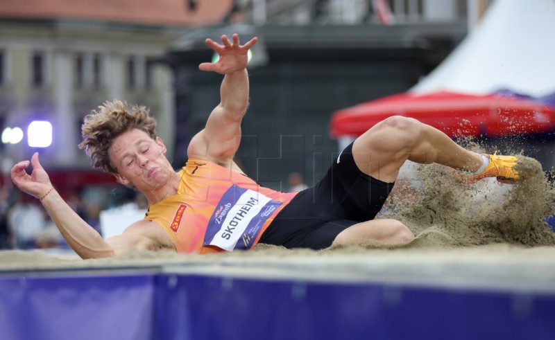 Zagreb City Challenge - skok u dalj na Trgu bana Jelačića