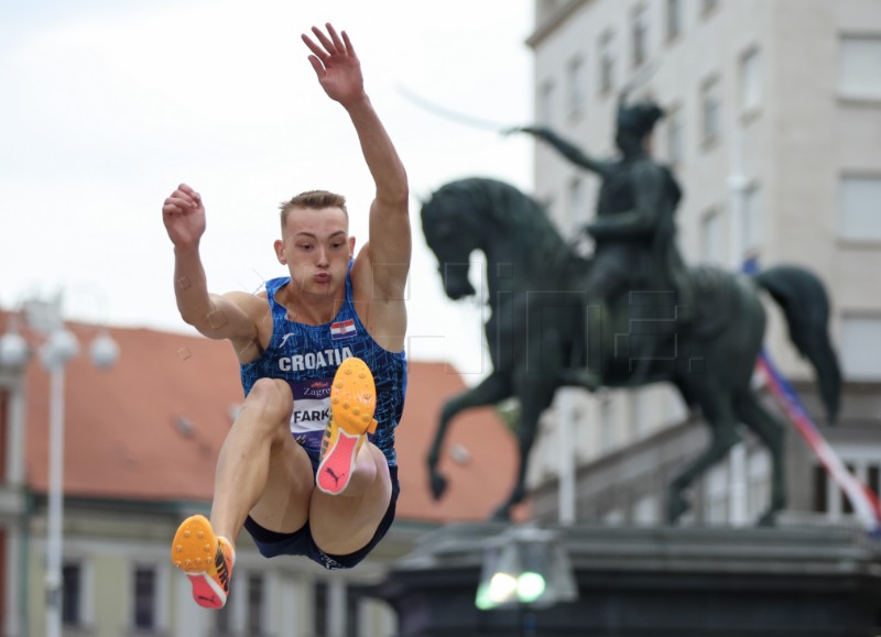 Zagreb City Challenge - skok u dalj na Trgu bana Jelačića