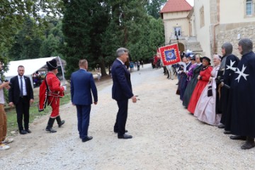 Županu Stričaku uručena plaketa 'Varaždinska županija - prijatelj djece'