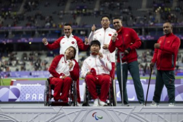 Dodjela medalja u bacanju kugle za muškarce u kategoriji F33