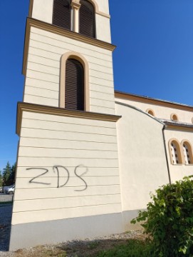 Grafiti na pravoslavnoj crkvi, paroh smatra da je to posljedica nesporazuma