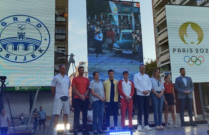 Osijek veličanstveno dočekao osvajačicu srebne medalje Donnu Vekić