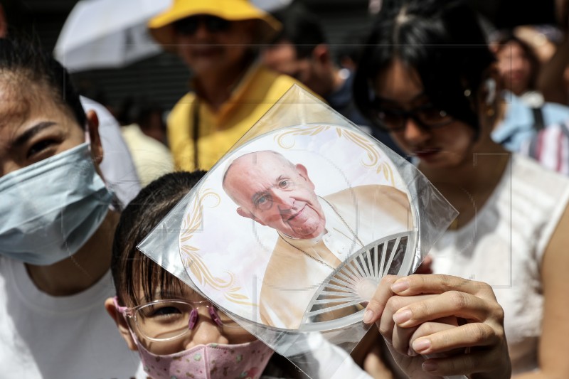 SINGAPORE POPE