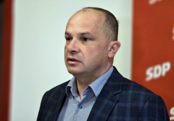 Hajdaš Dončić glasao na unutarstranačkim izborima za novog predsjednika SDP-a