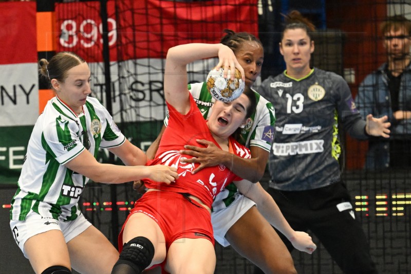 WOMEN'S HANDBALL