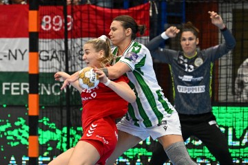 WOMEN'S HANDBALL