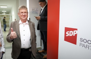 SDP bira predsjednika u drugom krugu između Hajdaša Dončića i Paunovića