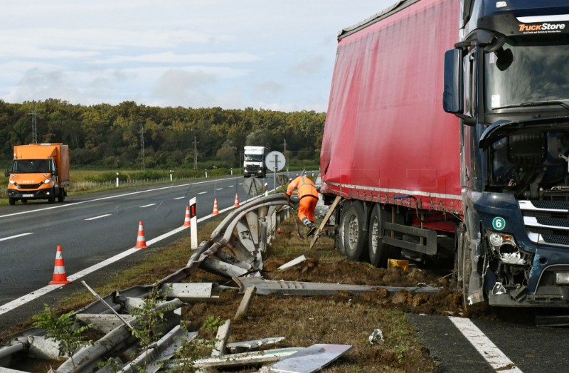 Jedna osoba poginula, dvoje ozlijeđenih na A3 između čvorišta Nova Gradiška i Okučani