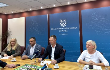 Projekt Centra „Mato Lovrak“ u Velikom Grđevcu „Veliki i mali - ajmo u kazalište“