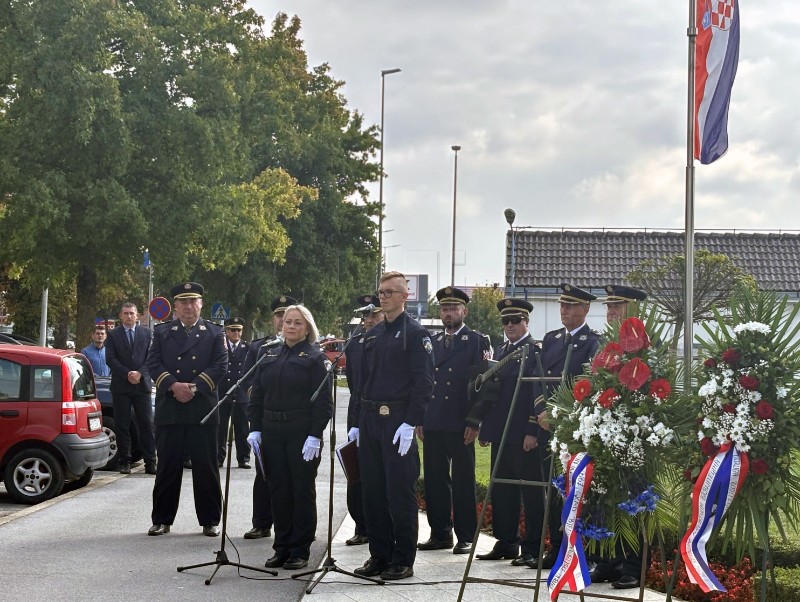 Bjelovar: Komemoracija za poginule i nestale redarstvenike