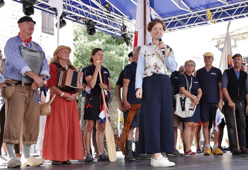 Hvar: Počeo Festival brodova, mora i mornara "Dani u Vali"