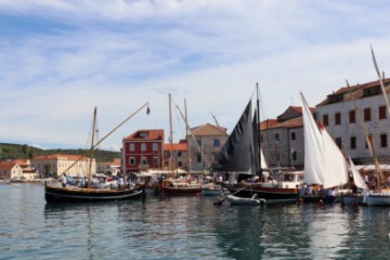 Hvar: Počeo Festival brodova, mora i mornara "Dani u Vali"