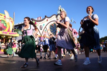 GERMANY TRADITIONS OKTOBERFEST