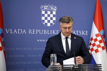 Konferencija za medije premijera Plenkovića