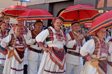 U svečanom mimohodu 59. Vinkovačkih jeseni više od 3000 folkloraša