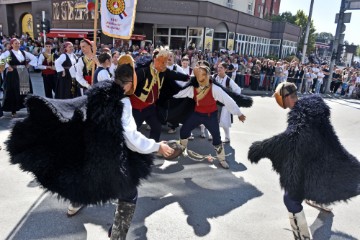 U svečanom mimohodu 59. Vinkovačkih jeseni više od 3000 folkloraša