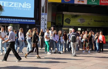 Rijeka: I početkom jeseni turisti u obilasku grada