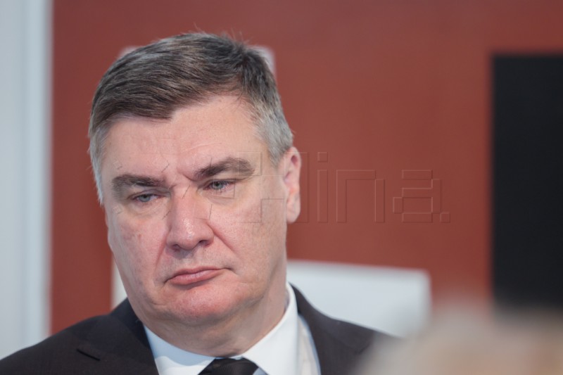 MSU: Milanović na izložbi “Picelj i prijatelji”