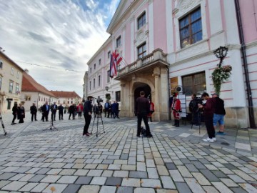 Varaždin: Otkrivena ploča "Varaždinska županija - prijatelj djece"