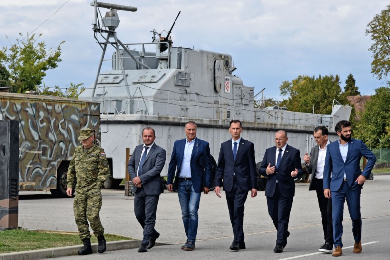 Konferencija za medije povodom posjete Dragana Primorca Vukovaru