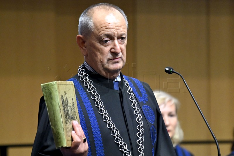 Predsjednik Republike sudjelovao na Svečanoj sjednici Fakultetskog vijeća