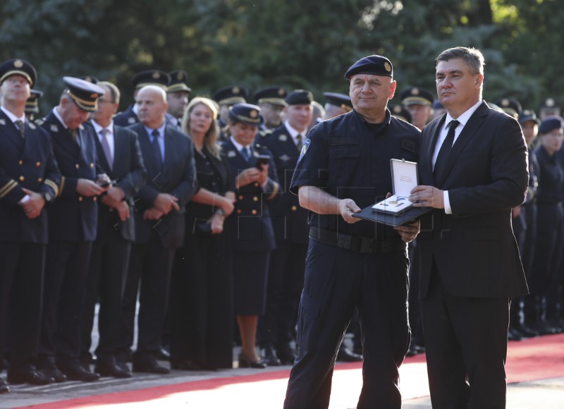 Milanović priredio prijem za Dan policije