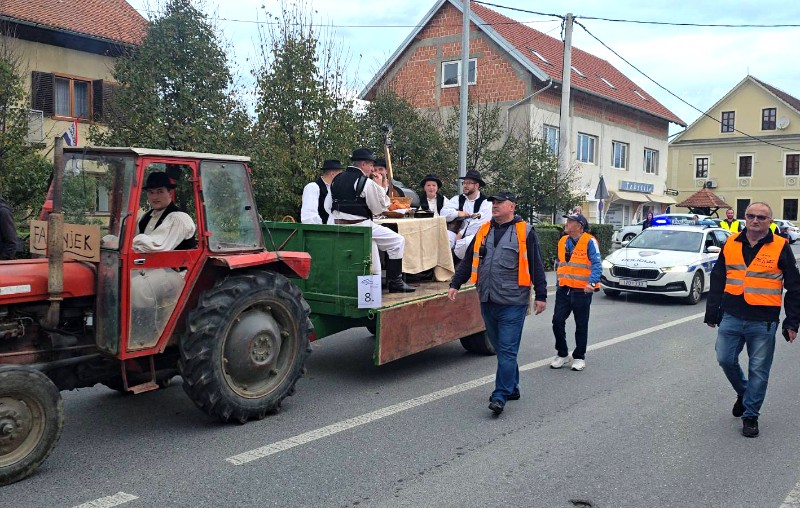 Milanović na "Pajdaškom sprehajanju" u Zlataru