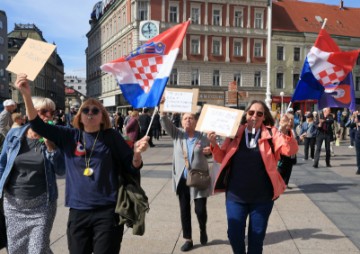 Umirovljenici prosvjedom traže da prosječna mirovina bude 60 posto plaće