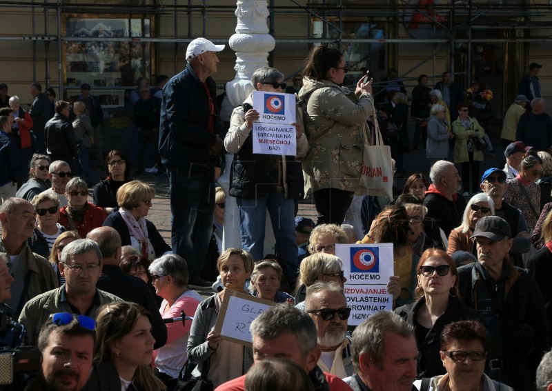 Umirovljenici prosvjedom traže da prosječna mirovina bude 60 posto plaće