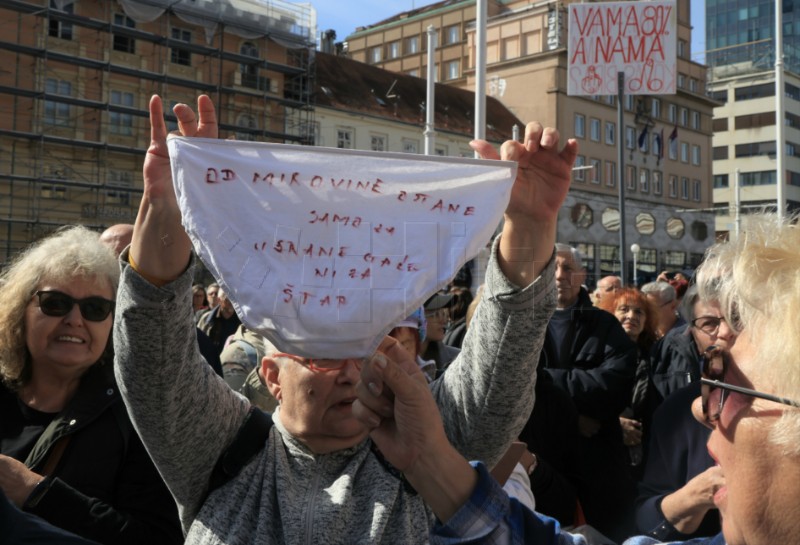 Umirovljenici prosvjedom traže da prosječna mirovina bude 60 posto plaće