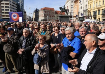 Umirovljenici prosvjedom traže da prosječna mirovina bude 60 posto plaće