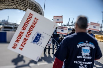 USA LONGSHOREMEN STRIKE