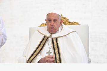 VATICAN POPE SYNOD