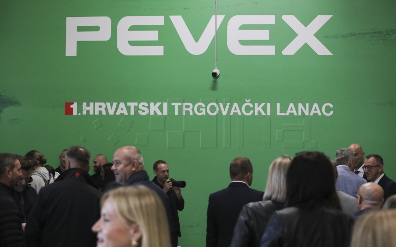 Otvoreno Centralno skladište Pevexa na Jankomiru 