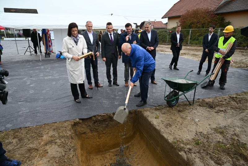 U Petrinji položen kamen temeljac za izgradnju osam višestambenih zgrada sa 152 stana