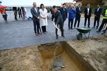 U Petrinji položen kamen temeljac za izgradnju osam višestambenih zgrada sa 152 stana