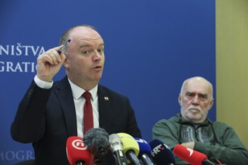 Konferencija za medije ministra Šipića