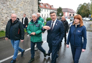 Plenković i Medved uz nabujalu Dobru u Ogulinu