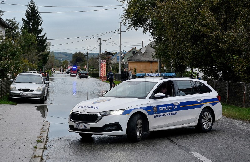 U porastu vodostaj Kupe u Karlovcu