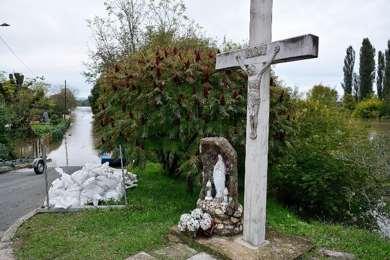 U porastu vodostaj Kupe u Karlovcu