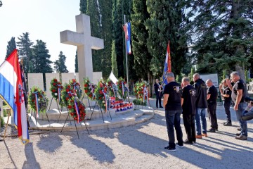 Položeni vijenci u počast svima koji su položili svoje živote u obrani Zadra