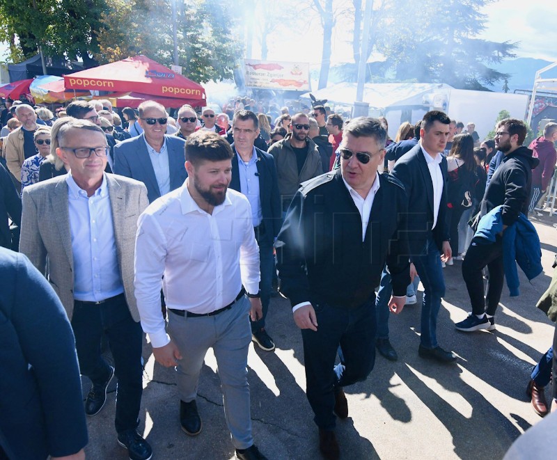 Milanović posjetio manifestaciju 'Bela nedeja'