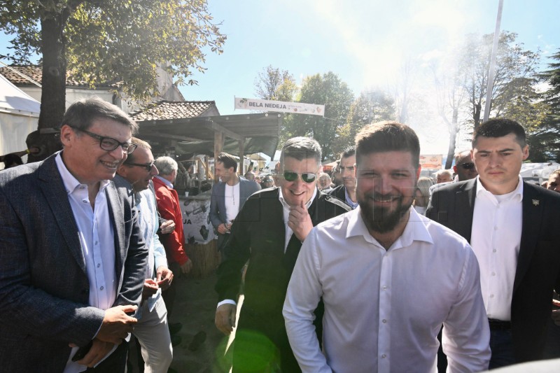 Milanović posjetio manifestaciju 'Bela nedeja'