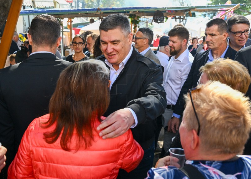 Milanović posjetio manifestaciju 'Bela nedeja'